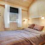 Cozy In With Kitchen Semesterbostad