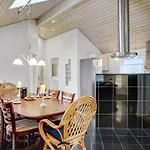 Semesterbostad Cozy In With Kitchen