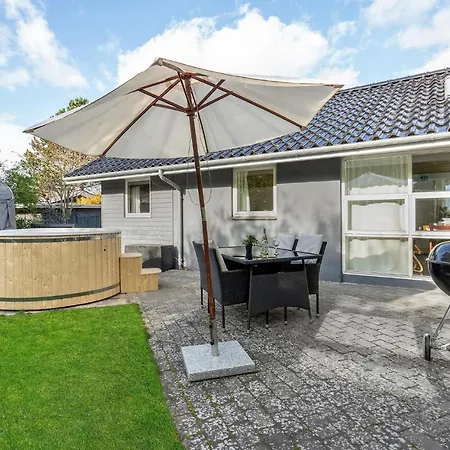 Cozy In With Kitchen Semesterbostad *