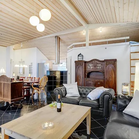 Дом отдыха Cozy In With Kitchen